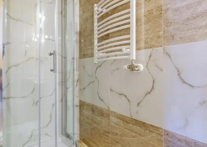 Goscinne Malgorzata Fatla *